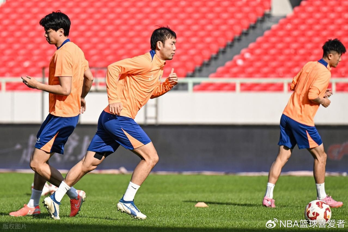 开云-前切尔西巨星空降！31岁1米9中卫，大概率加盟泰山，前法国国脚|祖马|转会|中超|山东泰山|比赛_新浪体育_新浪新闻